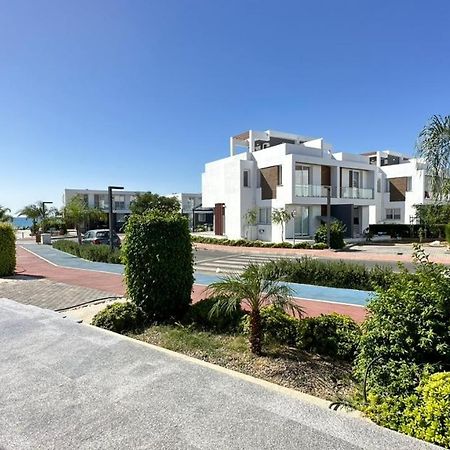 Four Seasons Life Rentals Trikomo Екстериор снимка