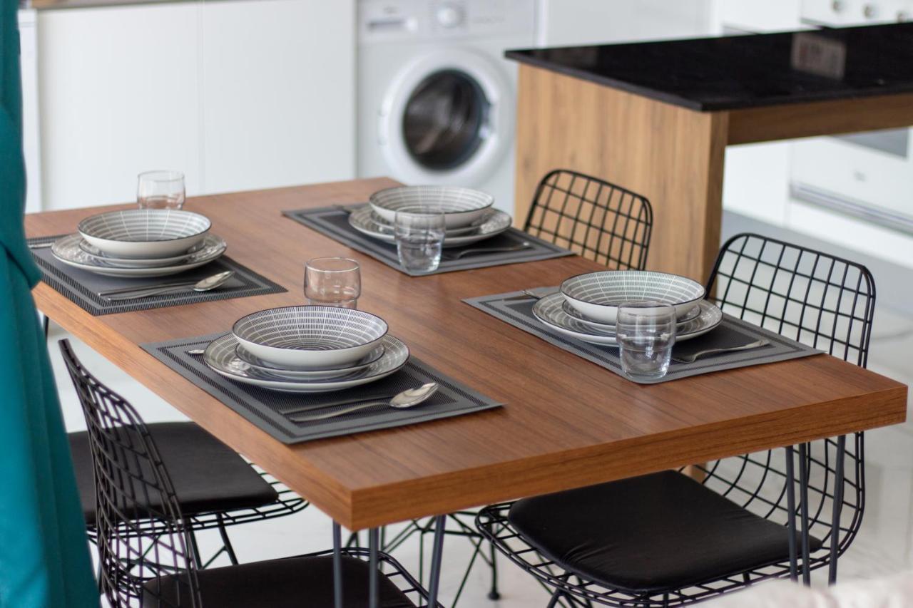 Four Seasons Life Rentals Trikomo Екстериор снимка