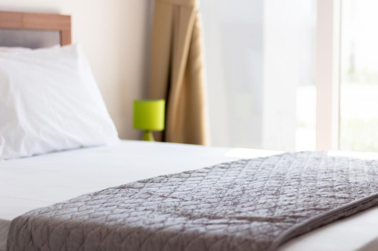 Four Seasons Life Rentals Trikomo Екстериор снимка