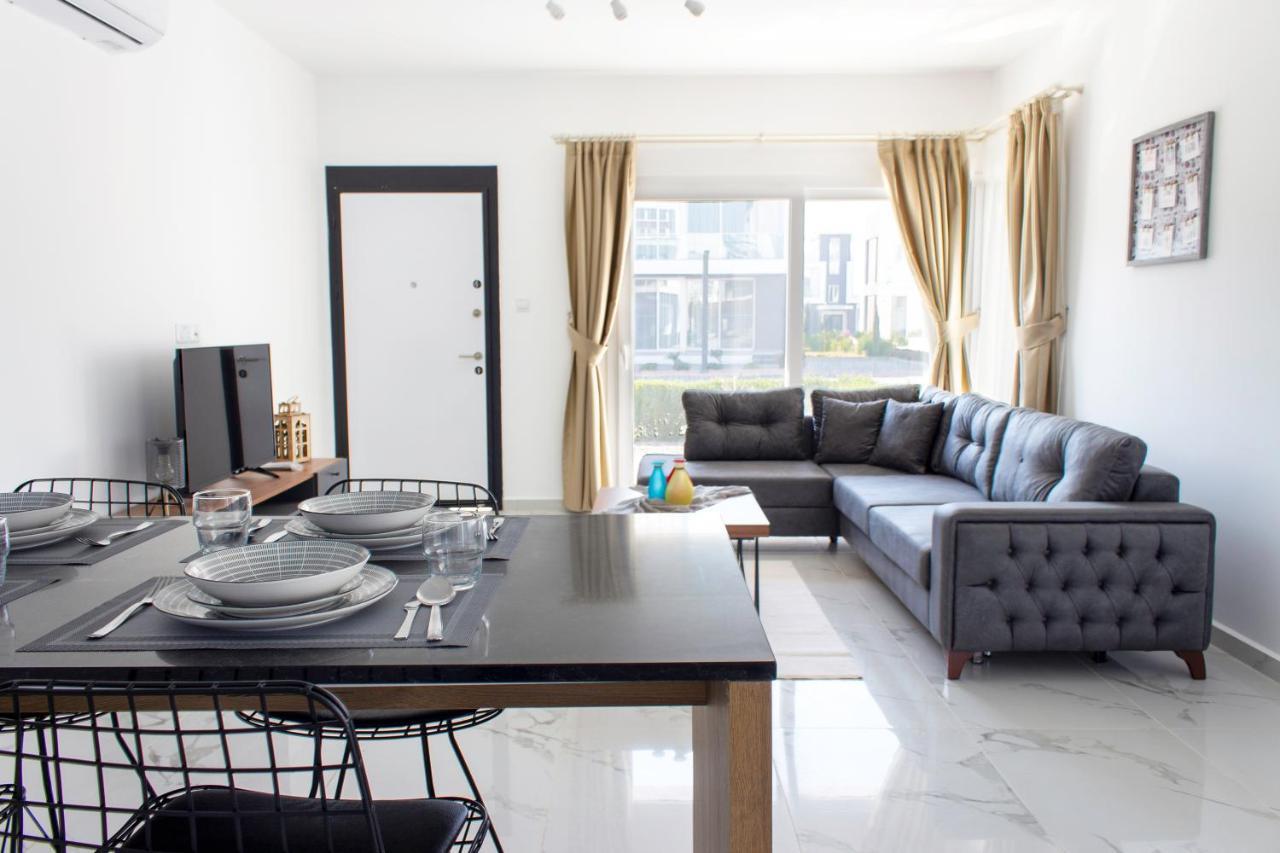 Four Seasons Life Rentals Trikomo Екстериор снимка