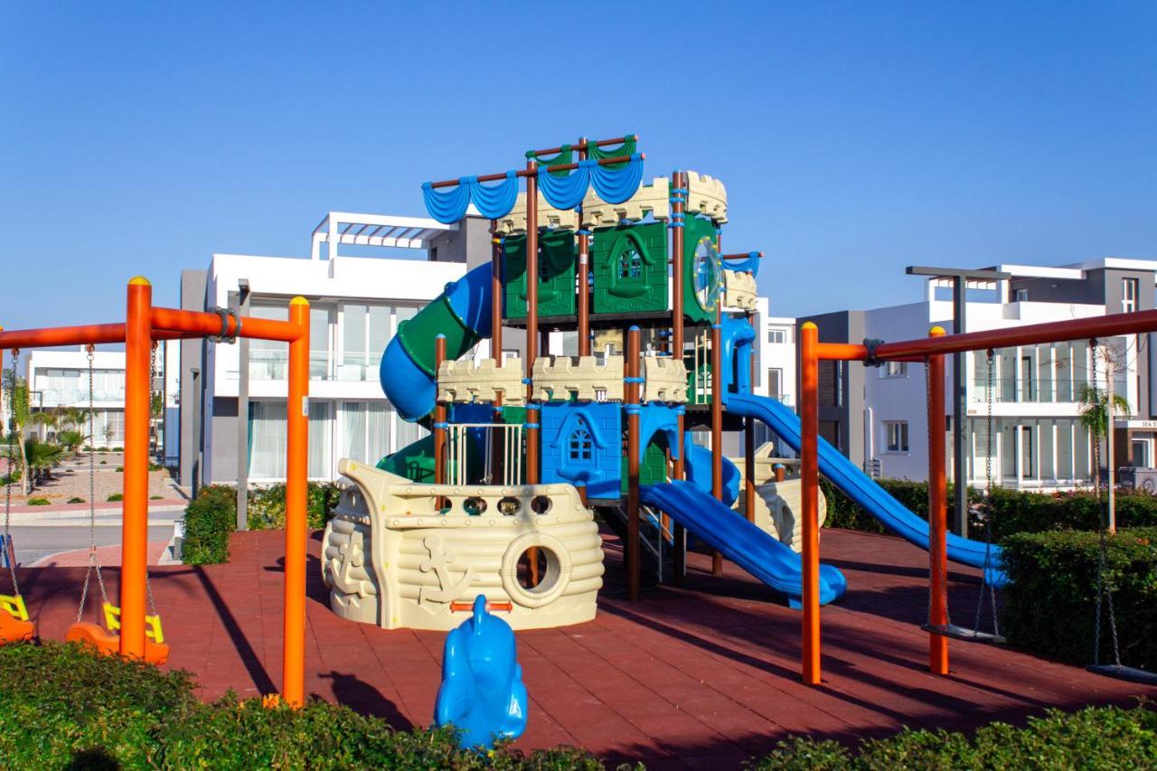 Four Seasons Life Rentals Trikomo Екстериор снимка