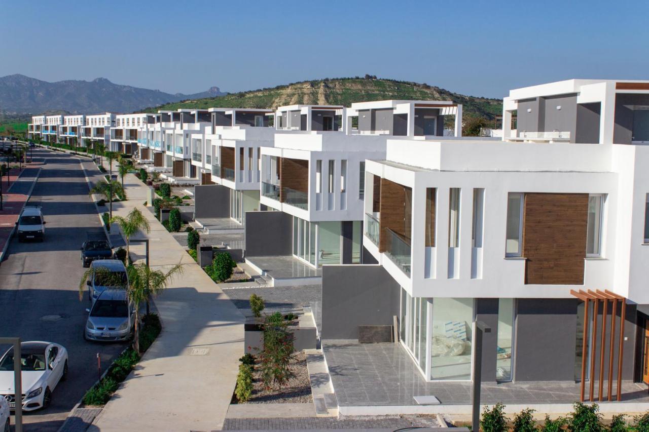 Four Seasons Life Rentals Trikomo Екстериор снимка
