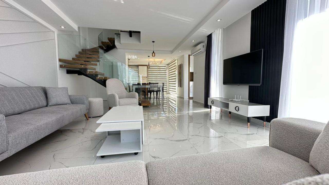 Four Seasons Life Rentals Trikomo Екстериор снимка